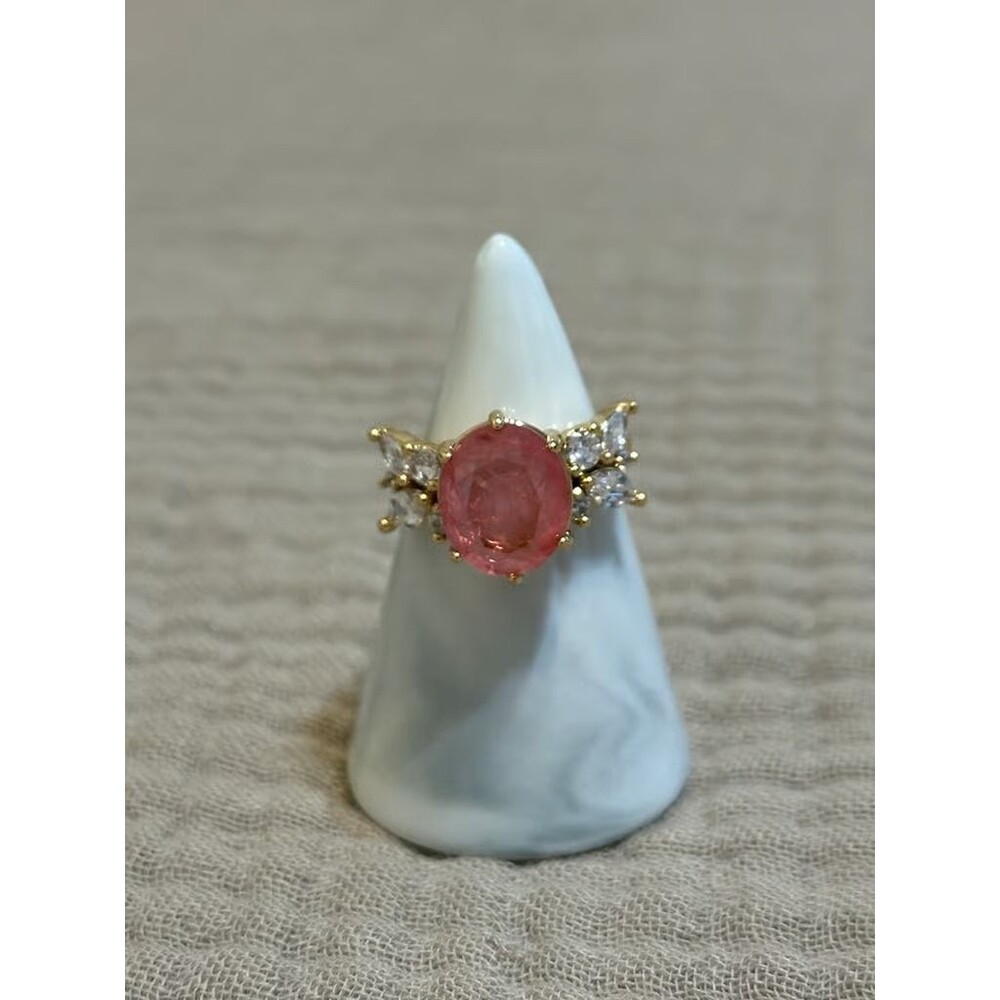 Beautiful pink, cz on gold size 8 ring